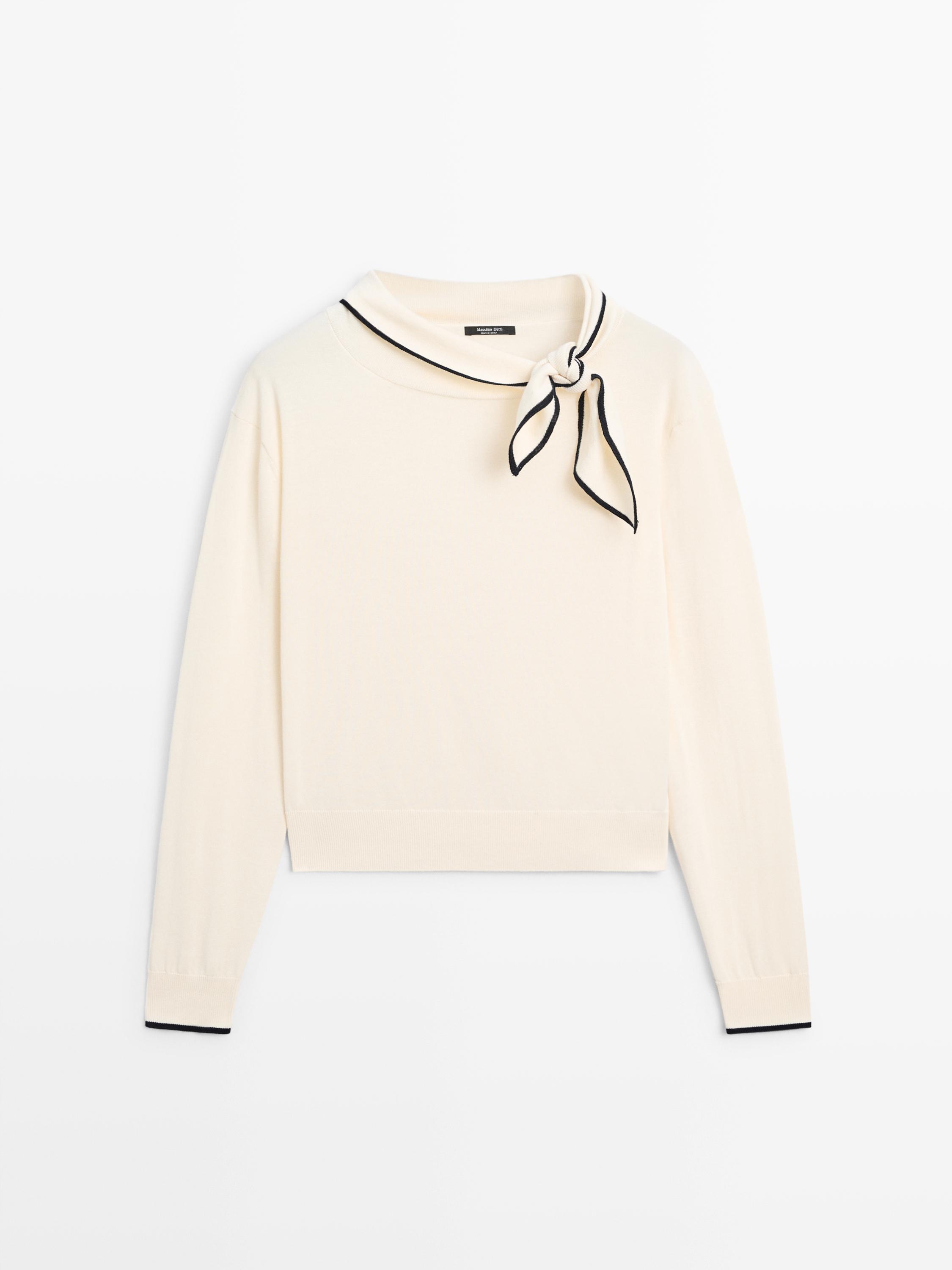 Pull en coton avec détail foulard